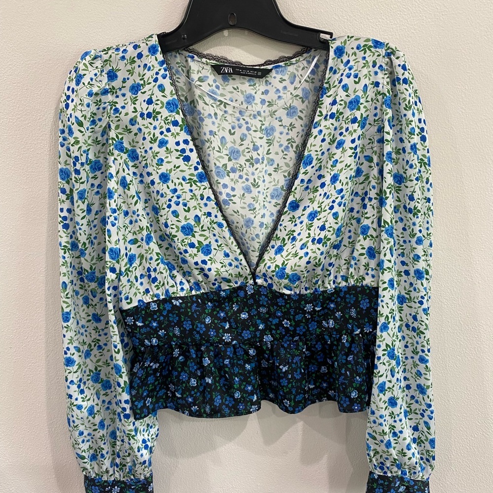Zara | Cropped Floral Blouse - Picture 2 of 11